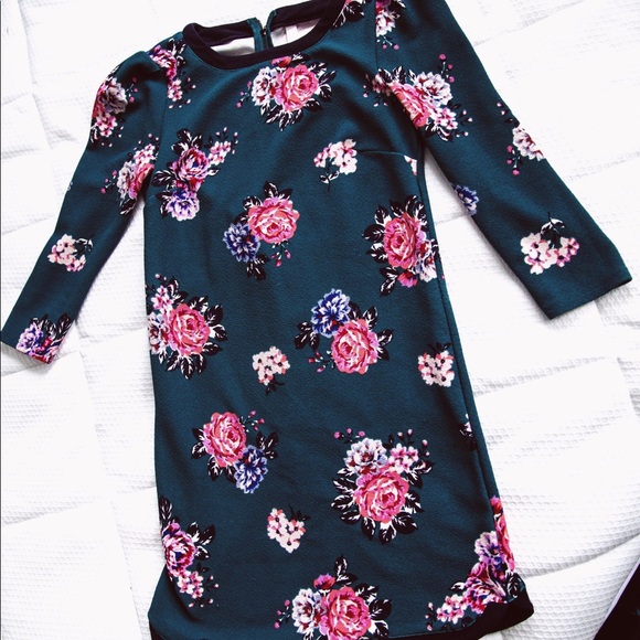 Dresses & Skirts - Retro flower dress